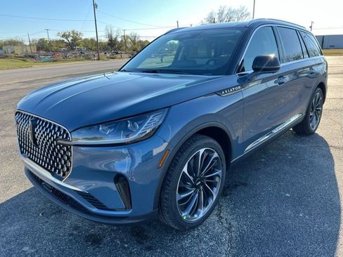 New 2026 Lincoln Aviator Reserve w/ Illumination Package RWD image 3