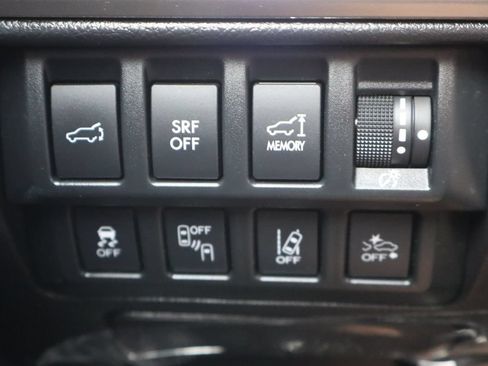 Used 2017 Subaru Outback 3.6R Limited AWD/4WD image 29
