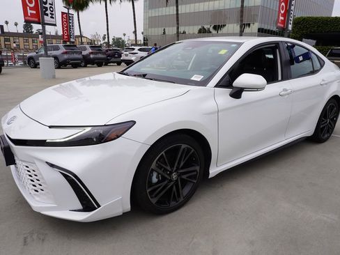 Certified 2025 Toyota Camry XSE FWD image 4