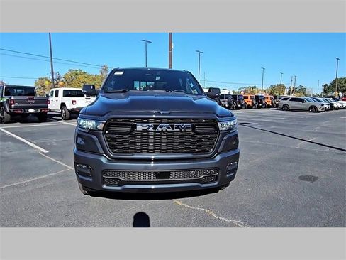 New 2026 RAM 1500 4x4 Crew Cab image 17