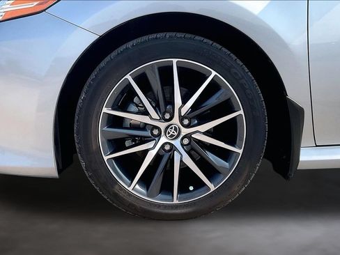 Used 2024 Toyota Camry XLE FWD image 32
