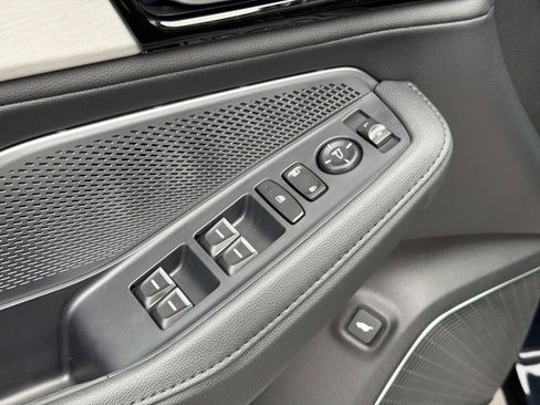 New 2026 Acura MDX SH-AWD image 17