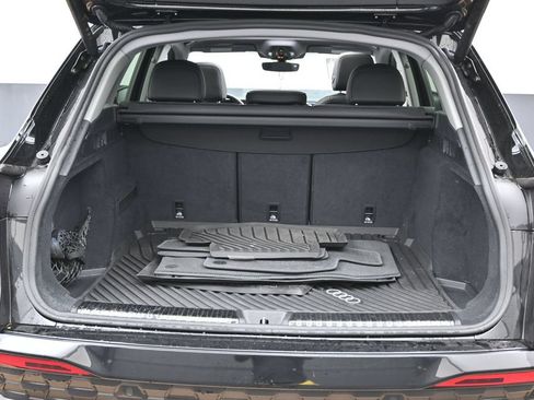 Used 2025 Audi Q5 Premium Plus w/ Premium Plus AWD/4WD image 13