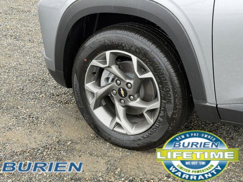 New 2026 Chevrolet Trax LT w/ Driver Confidence Package image 32