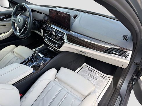 Used 2021 BMW 540i w/ Premium Package RWD image 14