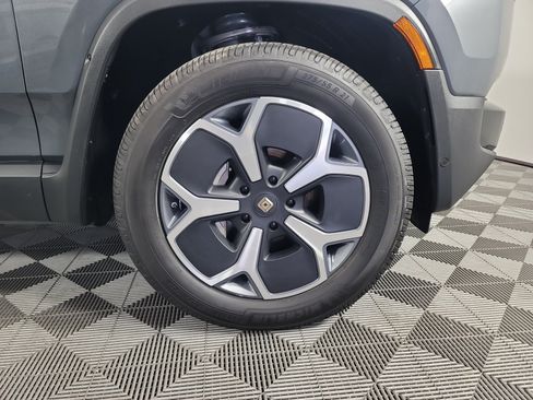 Used 2024 Rivian R1S Adventure Dual AWD/4WD image 11