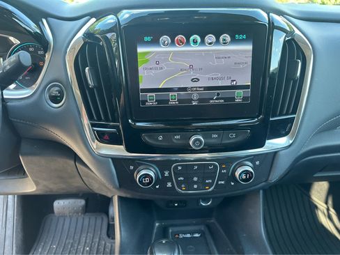 Used 2018 Chevrolet Traverse Premier AWD/4WD image 13