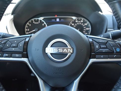 Used 2023 Nissan Altima 2.5 SL AWD/4WD image 12
