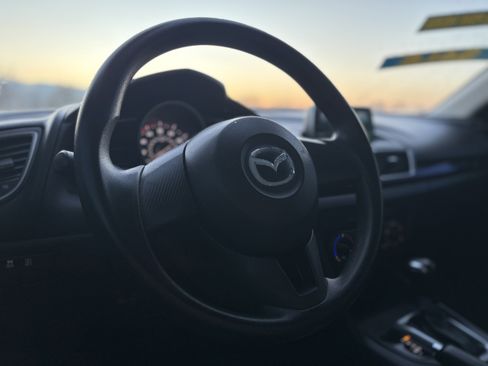 Used 2015 MAZDA MAZDA3 i SV image 27