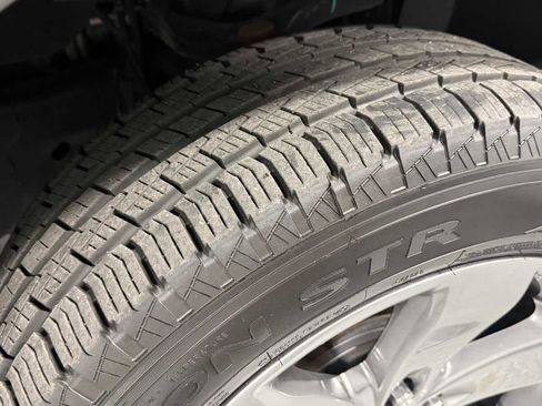 Used 2014 Ford F150 FX4 w/ Equipment Group 402A Luxury image 3