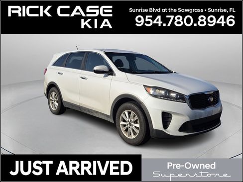 Used 2020 Kia Sorento LX image 1