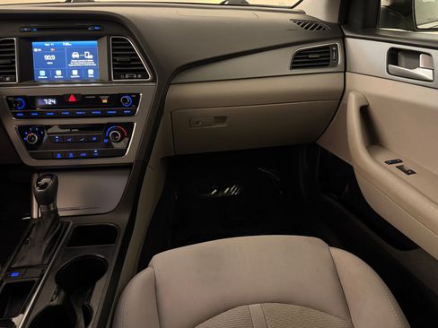 Used 2016 Hyundai Sonata SE image 25