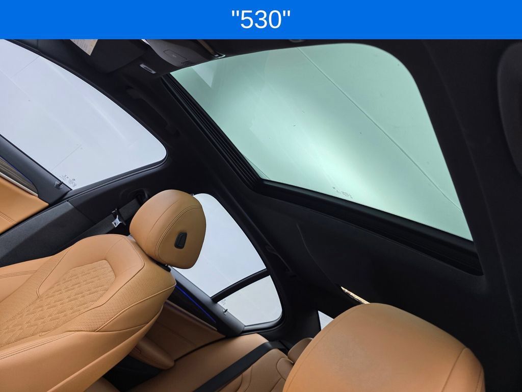 Used 2021 BMW 530i w/ M Sport Package RWD image 12