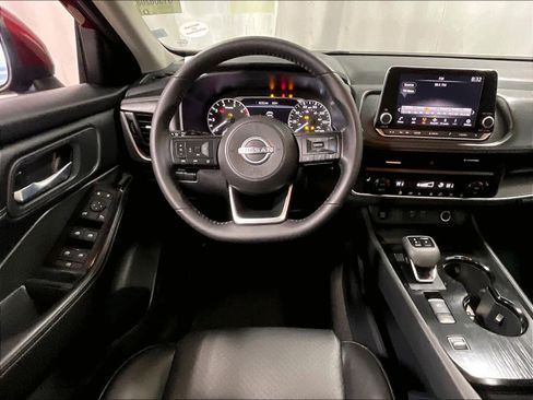 Certified 2024 Nissan Rogue SV w/ SV Premium Package image 17