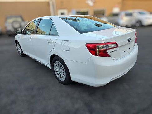 Used 2014 Toyota Camry LE FWD image 5
