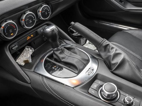Used 2024 MAZDA MX-5 Miata RF Grand Touring RWD image 26