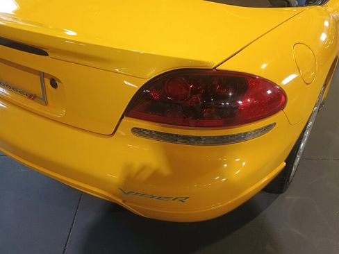 Used 2005 Dodge Viper SRT-10 image 15