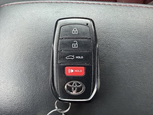 Certified 2024 Toyota Corolla SE image 30