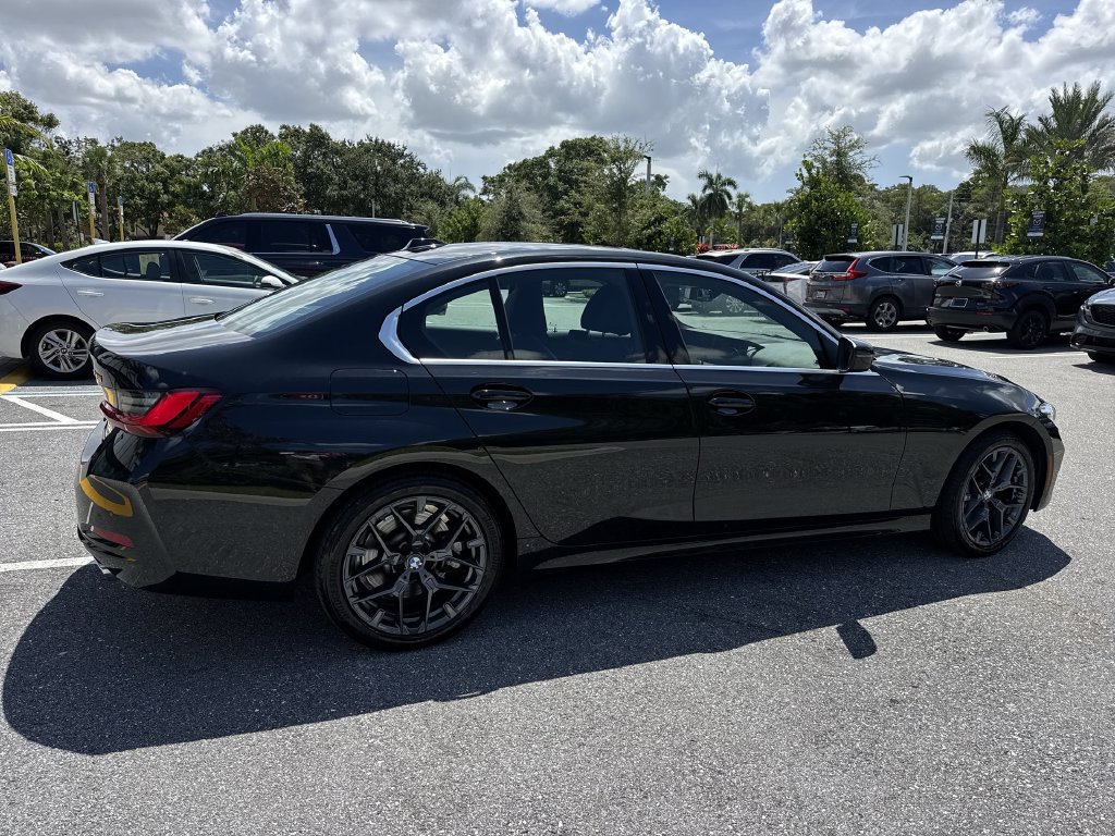 Used 2026 BMW 330i xDrive Sedan AWD/4WD image 4