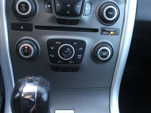 Used 2013 Ford Edge SEL image 18