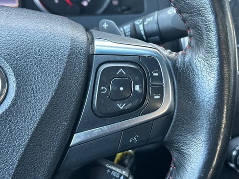 Used 2017 Toyota Camry SE image 27