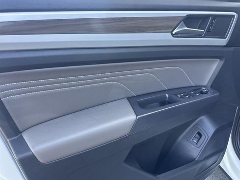 Used 2021 Volkswagen Atlas SEL image 28