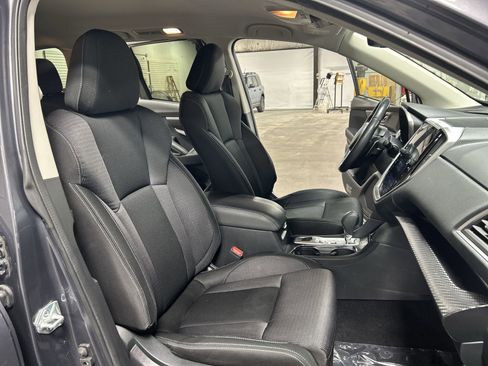 Used 2023 Subaru Ascent Premium w/ Convenience Package image 28