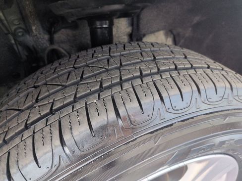 Certified 2025 Toyota RAV4 XLE AWD/4WD image 28