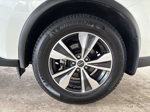 Used 2024 Nissan Murano SV image 39