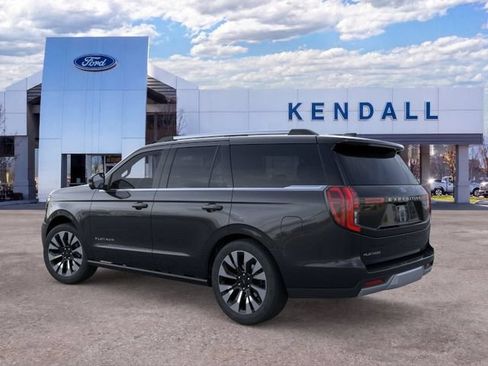 Used 2026 Ford Expedition Platinum w/ Driver's Package AWD/4WD image 4