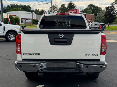 Used 2021 Nissan Frontier SV AWD/4WD image 5