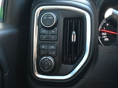 Used 2020 Chevrolet Silverado 1500 RST image 30