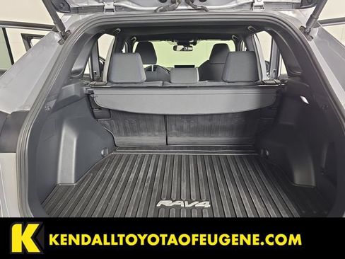 Used 2024 Toyota RAV4 SE w/ Convenience Package AWD/4WD image 28