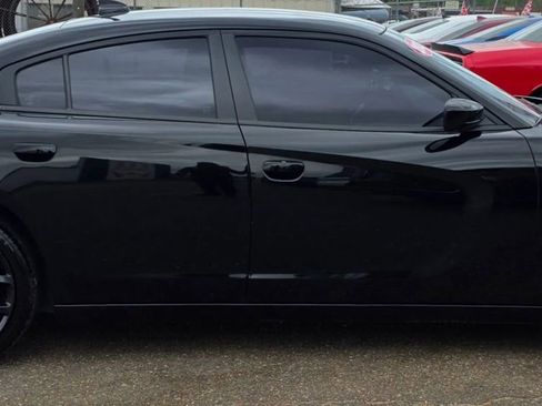 Used 2023 Dodge Charger SXT w/ Blacktop Package RWD image 2