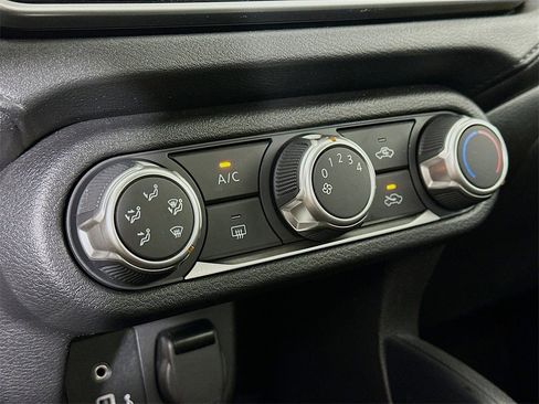 Used 2023 Nissan Versa S w/ Trunk Package image 21