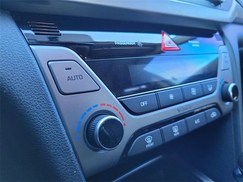 Used 2018 Hyundai Elantra Value Edition image 28