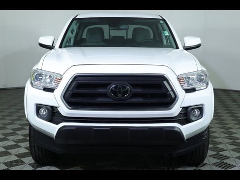 Used 2022 Toyota Tacoma SR5 image 15