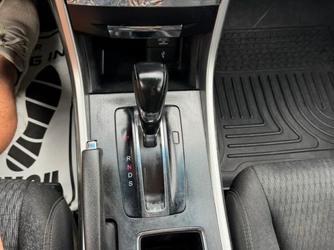 Used 2013 Honda Accord Sport image 14