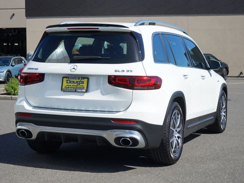 Used 2023 Mercedes-Benz GLB 35 AMG 4MATIC w/ Premium Package image 4