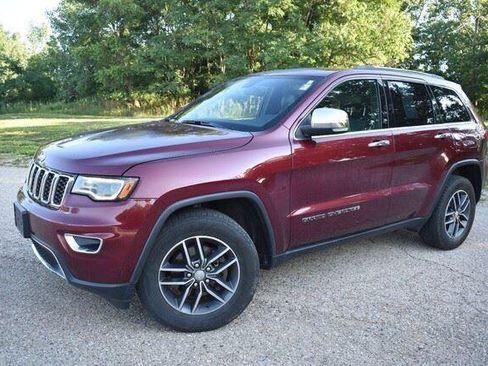 Used 2018 Jeep Grand Cherokee Limited AWD/4WD image 13