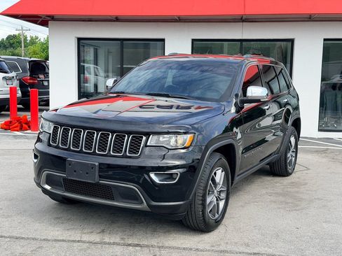 Used 2018 Jeep Grand Cherokee Limited AWD/4WD image 10