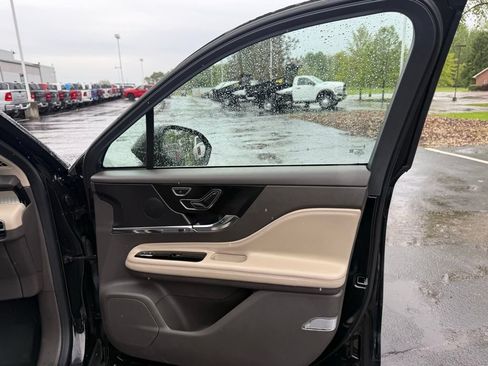 Used 2023 Lincoln Corsair AWD w/ Equipment Group 101A image 55