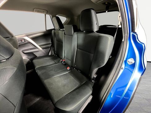 Used 2018 Toyota RAV4 LE w/ All Weather Liner Package FWD image 22