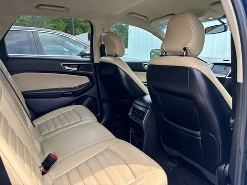 Used 2017 Ford Edge SEL w/ Equipment Group 201A FWD image 54
