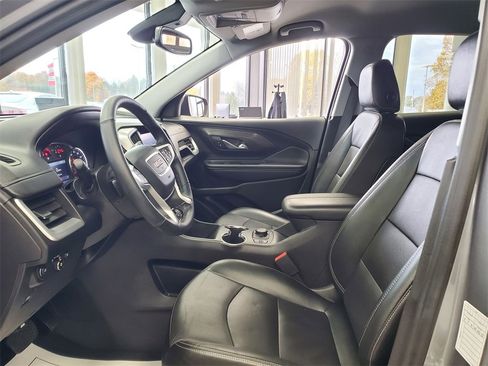 Used 2024 GMC Terrain SLT image 6