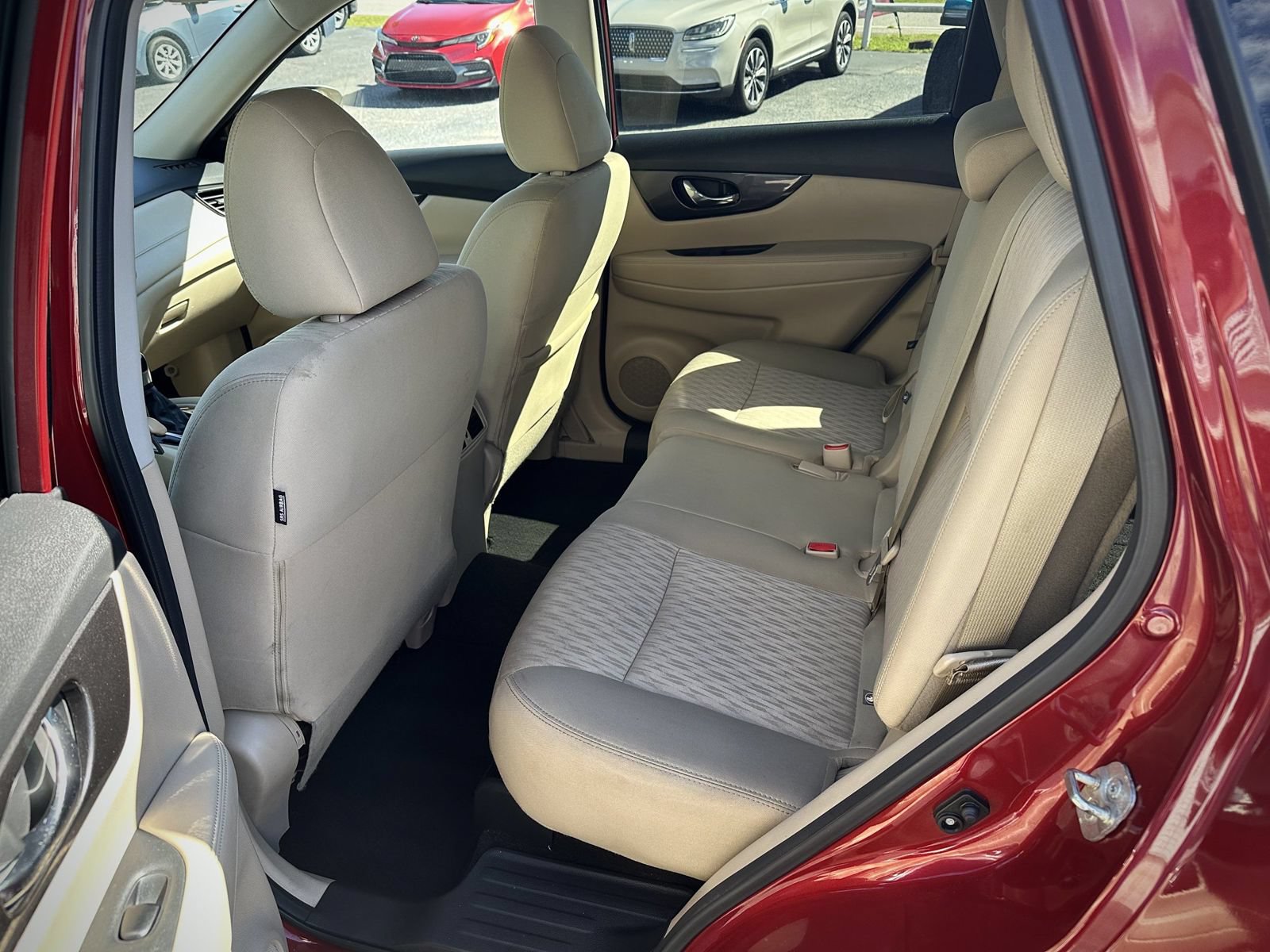 Used 2020 Nissan Rogue SV w/ Sun & Sound Touring Package FWD image 7