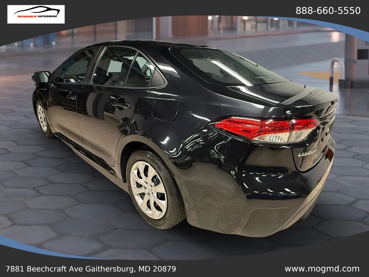 Used 2022 Toyota Corolla LE FWD image 3