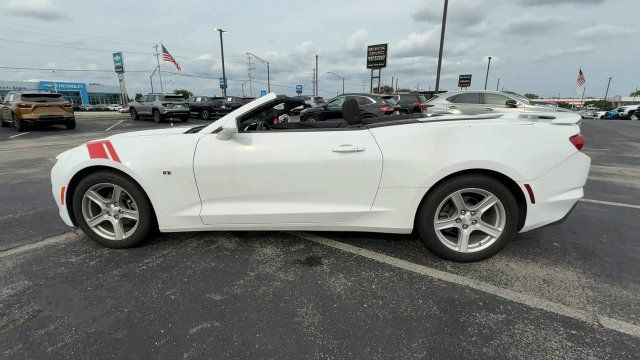 Used 2023 Chevrolet Camaro LT w/ Technology Package RWD image 5