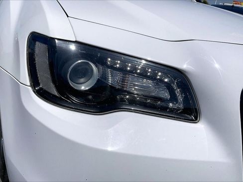 Used 2018 Chrysler 300 Touring w/ Sport Appearance Package image 29
