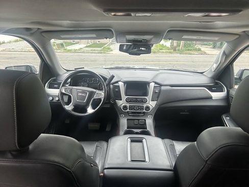 Used 2020 GMC Yukon XL SLT image 6